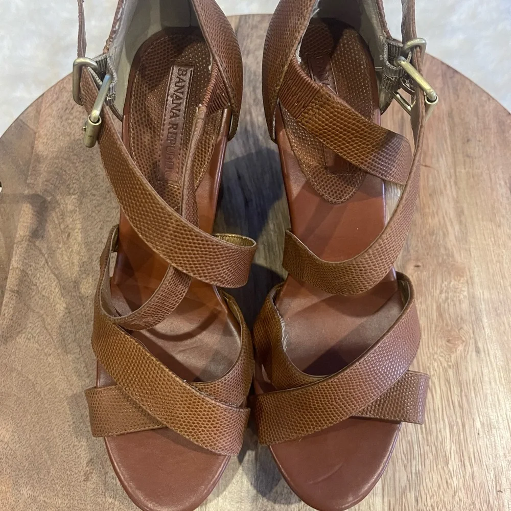 Banana Republic Wedge - Picture 2 of 6